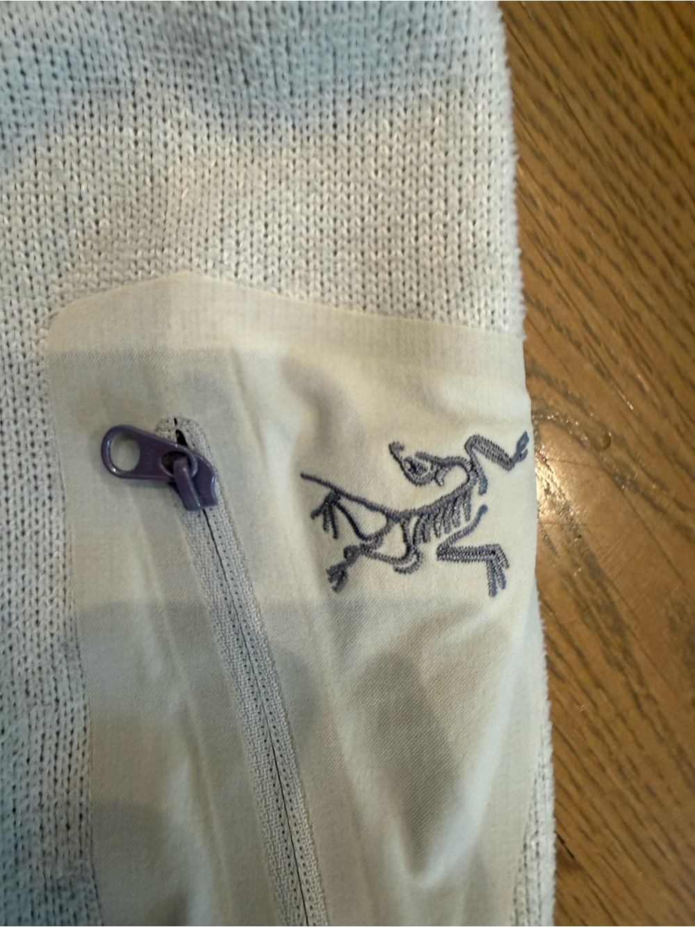 Beige Arc’teryx Covert Hooded Fleece Jacket size Medium, dark grey trim. - Picture 4 of 6